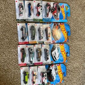 Hot Wheels Assorted Die-Cast Toy Cars - Multi-Color Pack